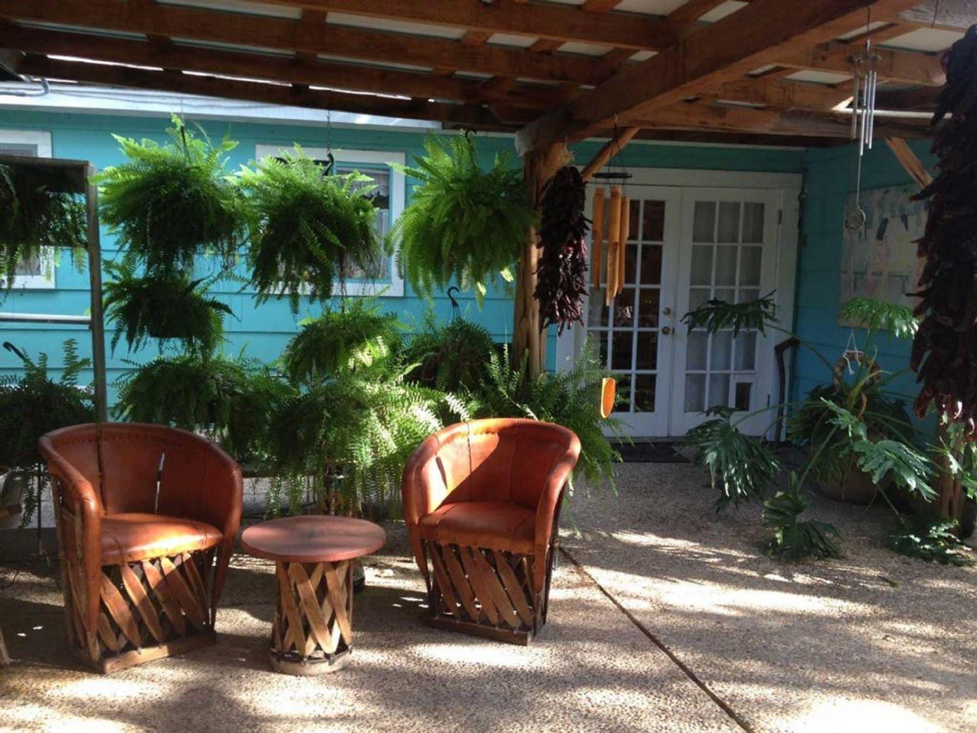 Casa Del Sol Bed And Breakfast Лейкуей Екстериор снимка