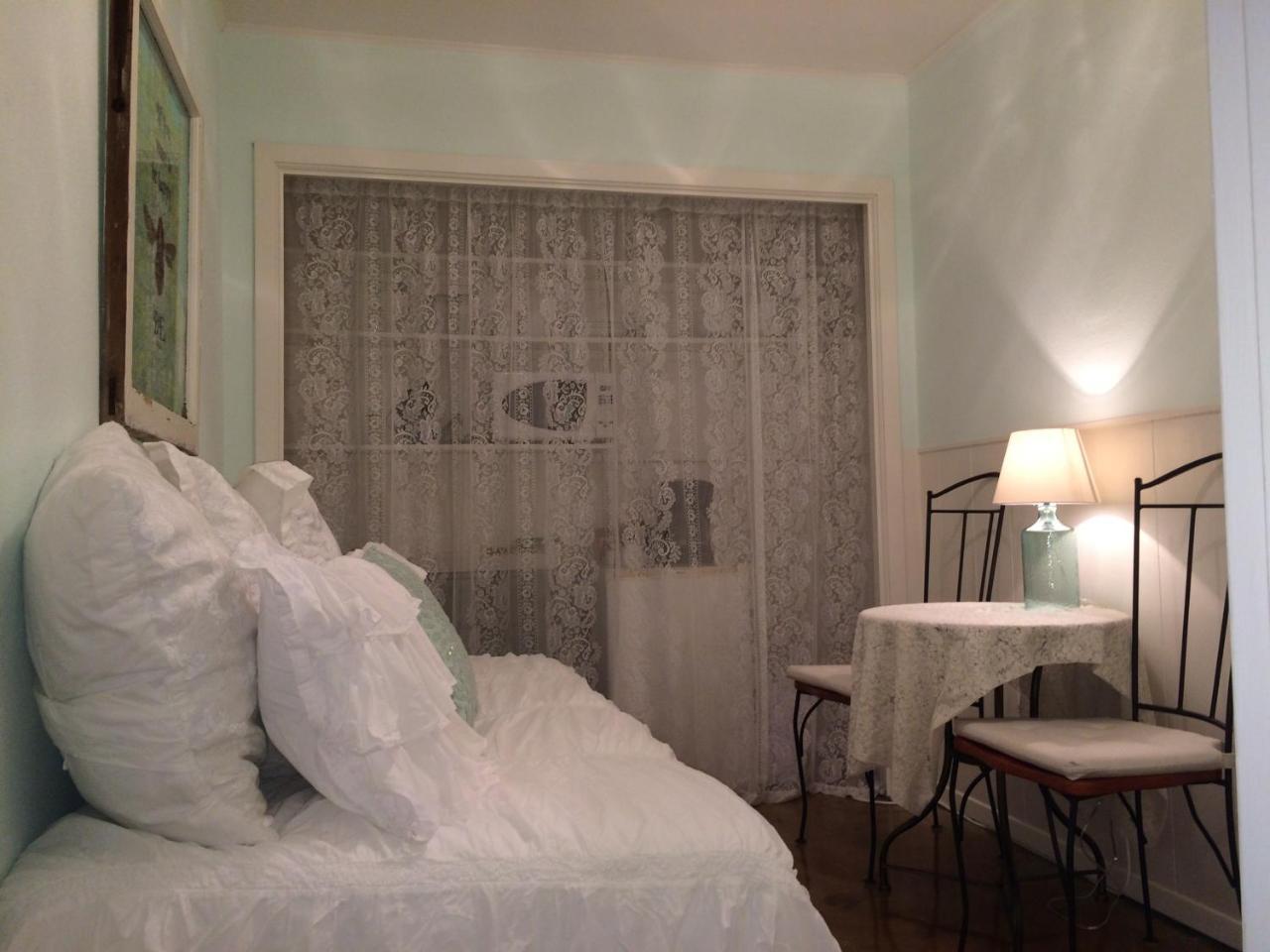 Casa Del Sol Bed And Breakfast Лейкуей Екстериор снимка