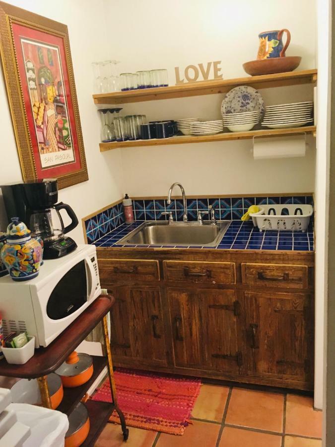Casa Del Sol Bed And Breakfast Лейкуей Екстериор снимка